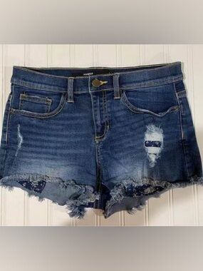 Harper Distressed Jean Shortie Shorts With Peekaboo Pocket Size 28